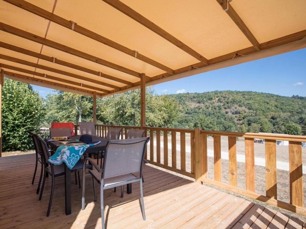 Camping Les Gorges Du Chambon Hotel Eymouthiers  Exterior foto
